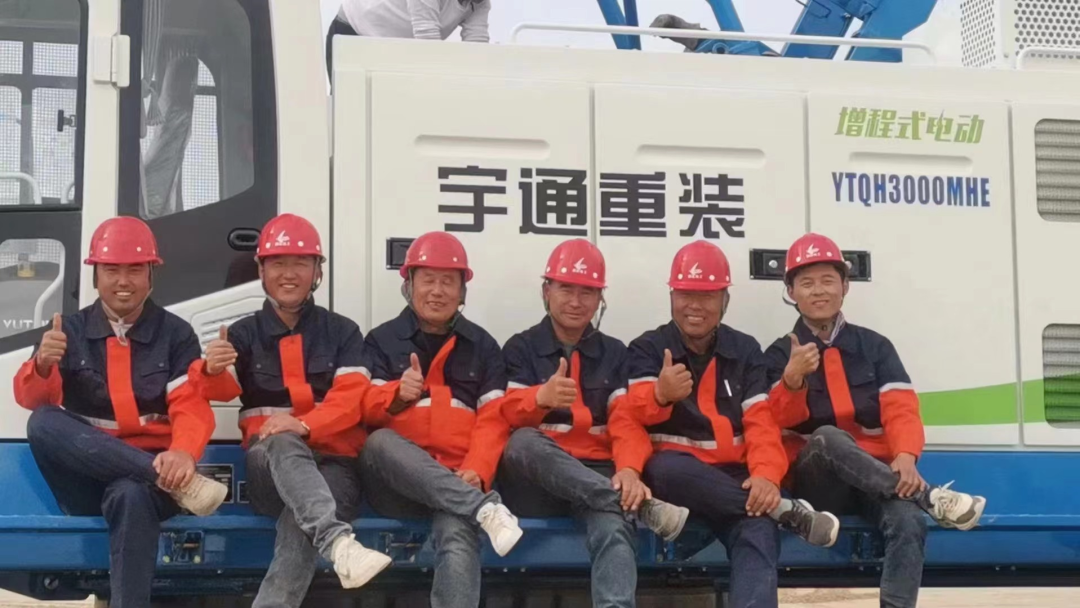 “五一他们依然在岗，服务很周到，亿万先生MR很安心。”