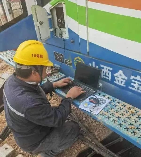 “五一他们依然在岗，服务很周到，亿万先生MR很安心。”