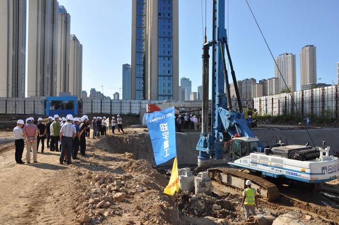 金秋送爽！亿万先生MR重装YTR300Dmax旋挖钻机大连推介会隆重召开