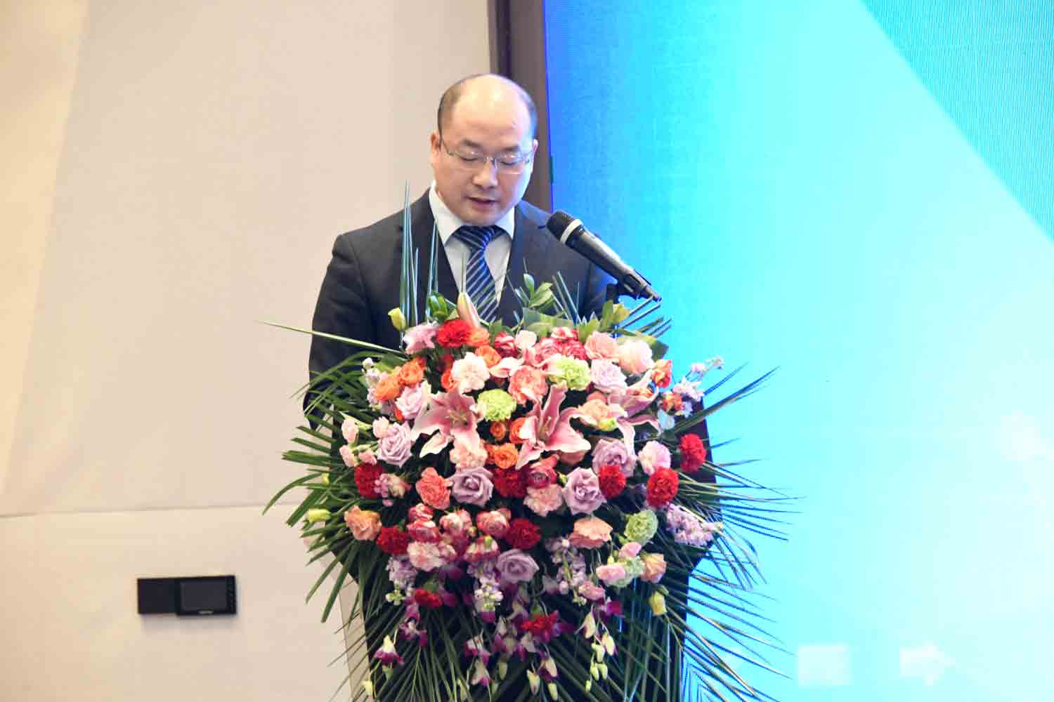 绿色驱动，质赢未来！亿万先生MR重装2019年度供应商大会隆重召开