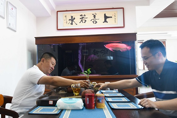 【客户说】王新州:对生活保持激情，对机遇顺势把握